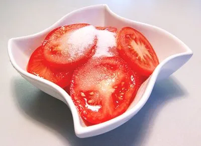 Tomato Salat with Sugar